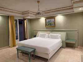 A room fit for a king