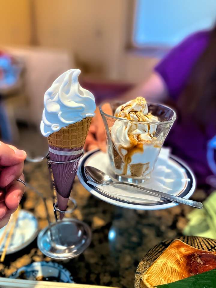 Softserve ice cream code and sundae